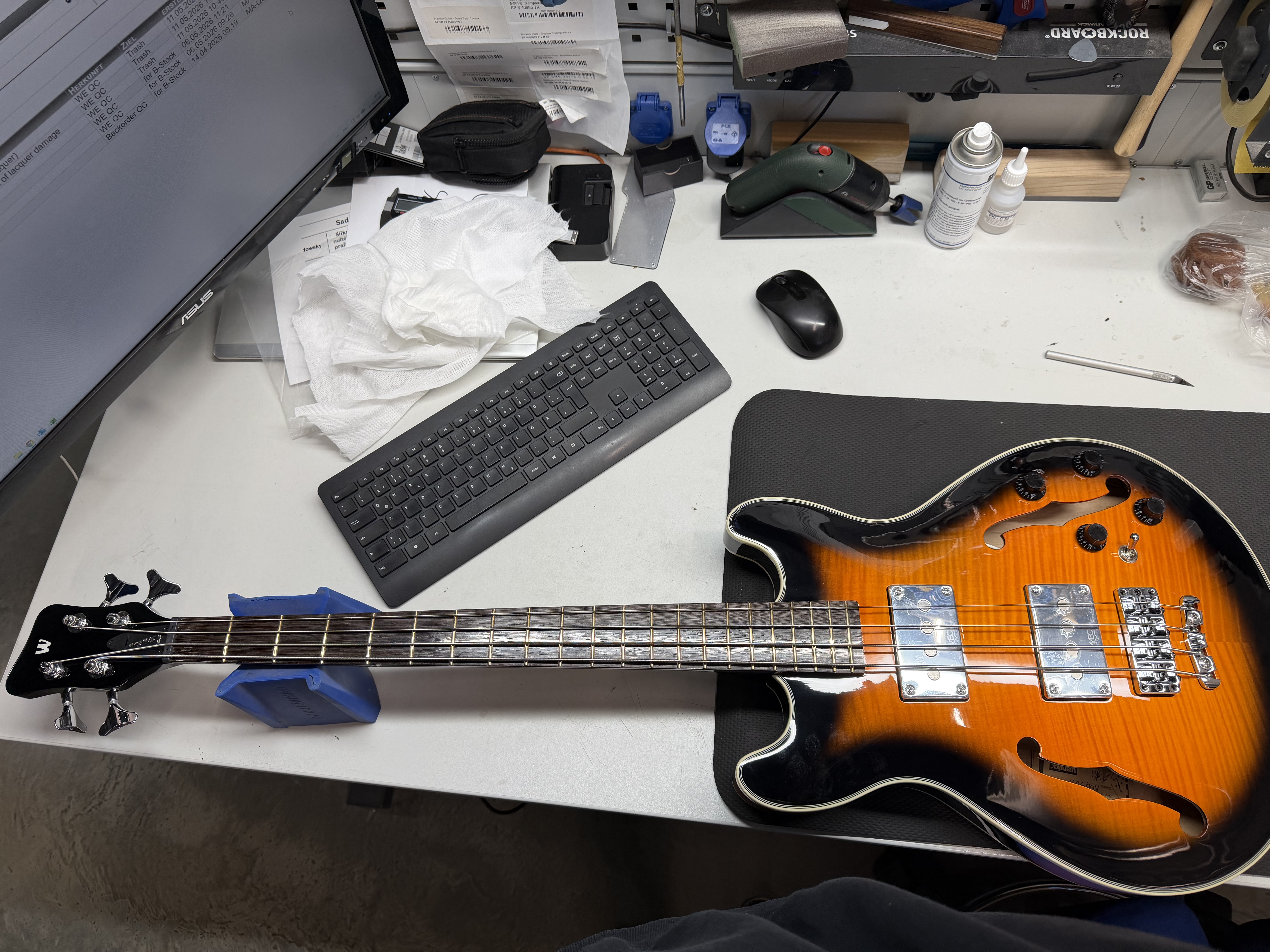 Star Bass 4-String Vintage Sunburst (B-Stock)